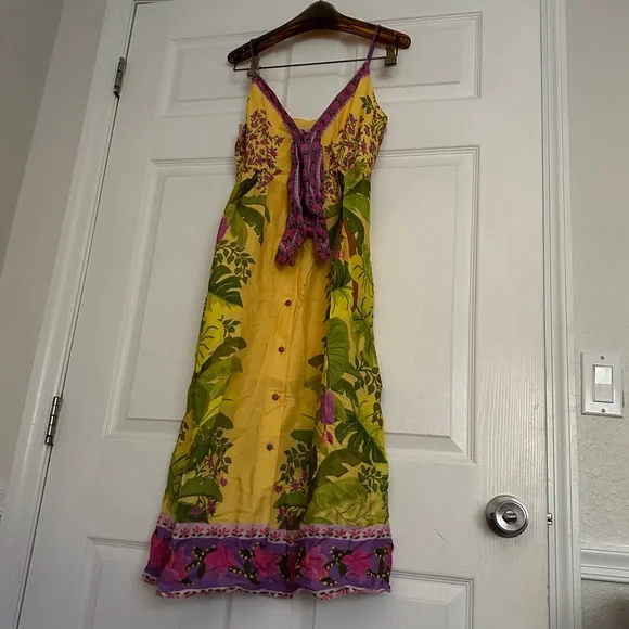 NWT FARM RIO MIDI DRESS - Picture 2 of 8